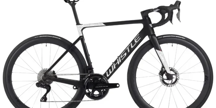 atala-whistle-vaero-2r-shimano-dura-ace-lite-di2-12v-nero-bianco